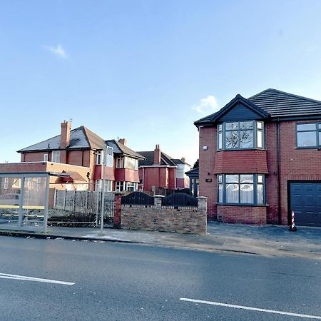 United Home B&B Salford  Bagian luar foto