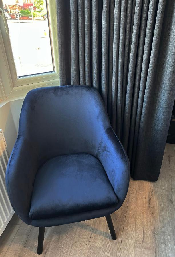 United Home B&B Salford  Bagian luar foto