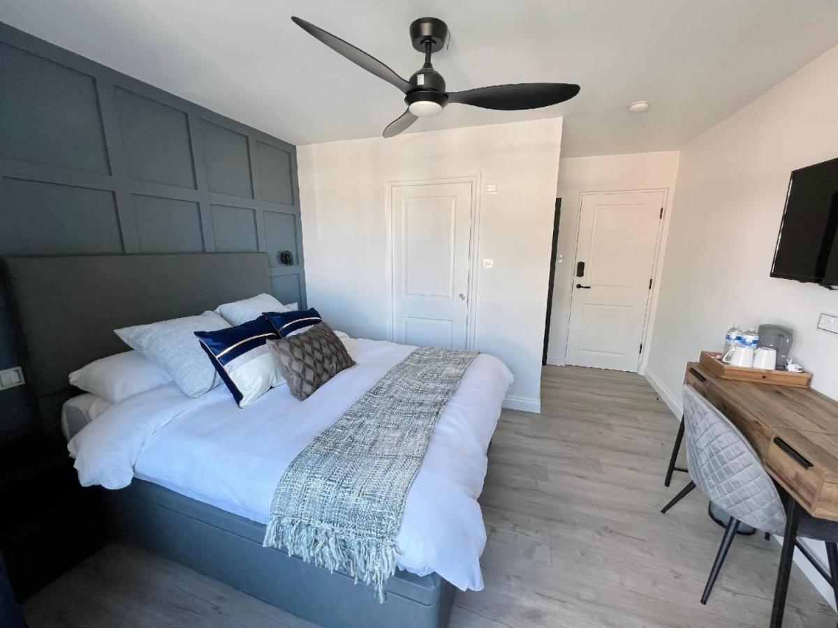 United Home B&B Salford  Bagian luar foto