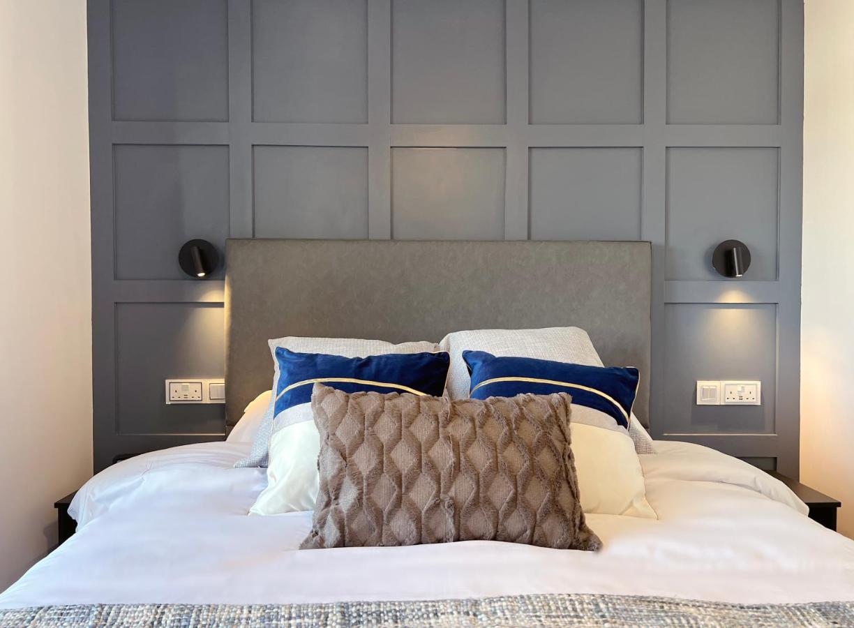 United Home B&B Salford  Bagian luar foto