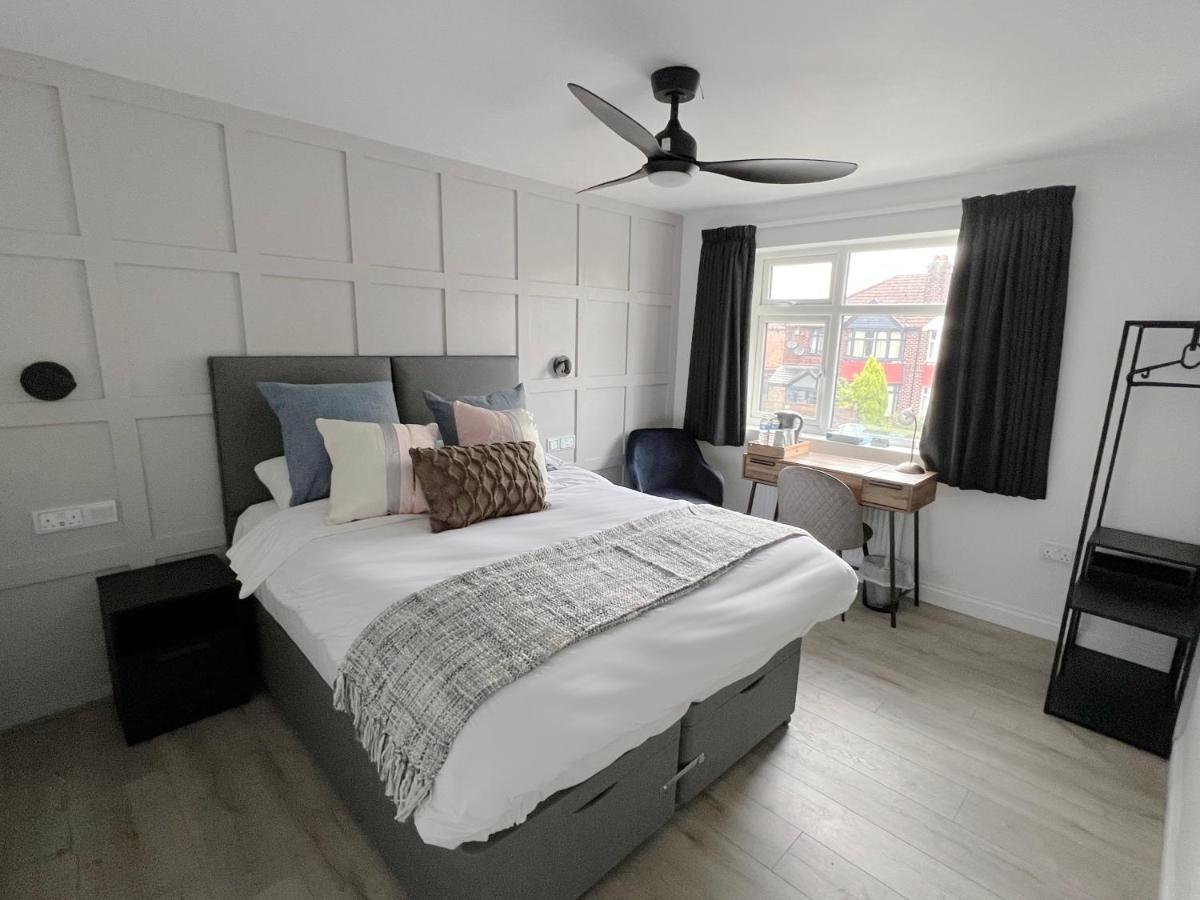 United Home B&B Salford  Bagian luar foto