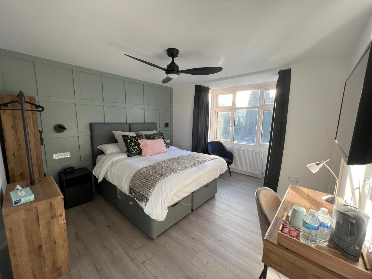 United Home B&B Salford  Bagian luar foto