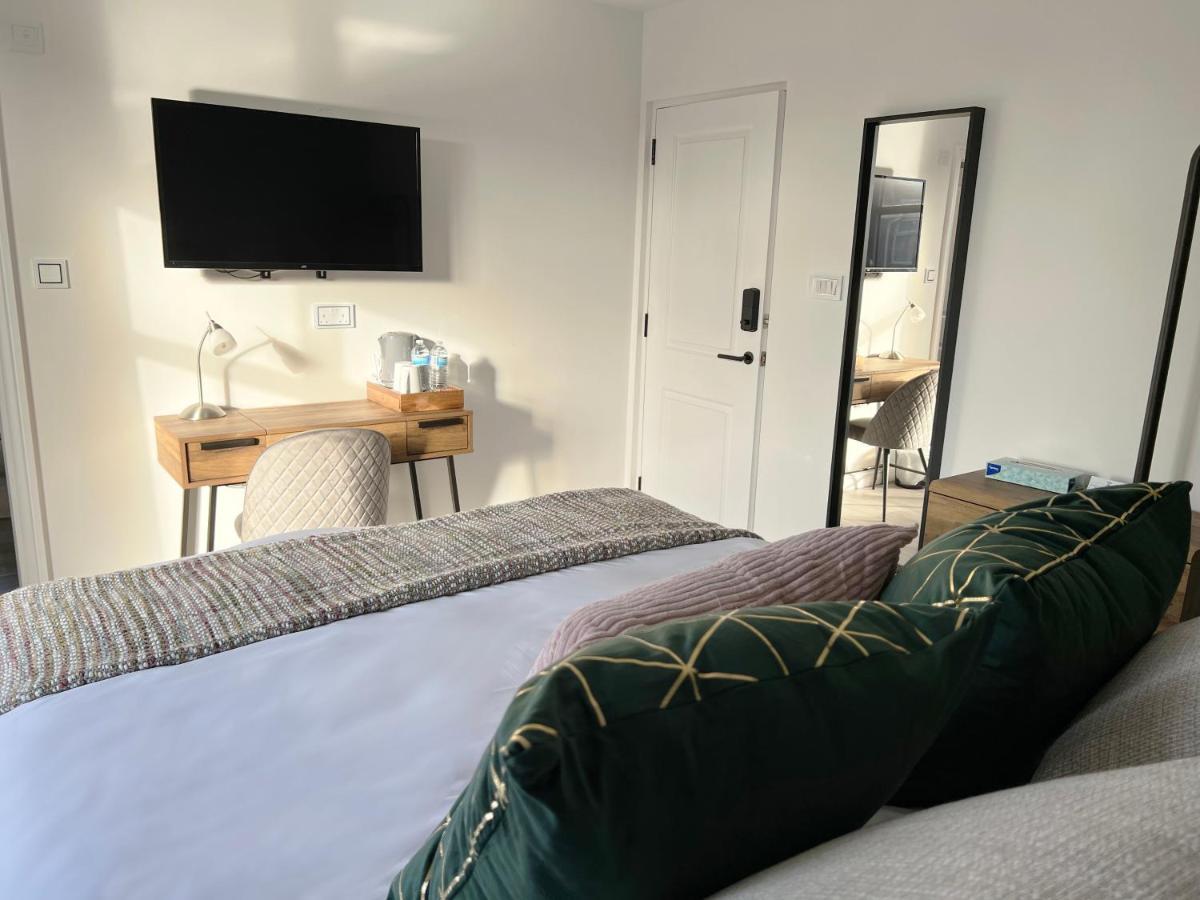 United Home B&B Salford  Bagian luar foto