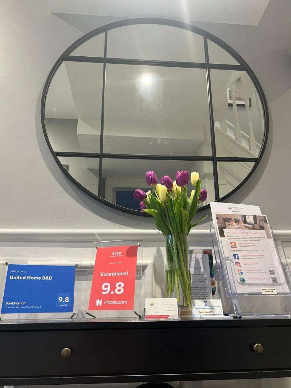 United Home B&B Salford  Bagian luar foto